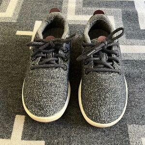 Rainy day? Allbirds grey Mizzles wool runners - fab shoes for damp days☔️